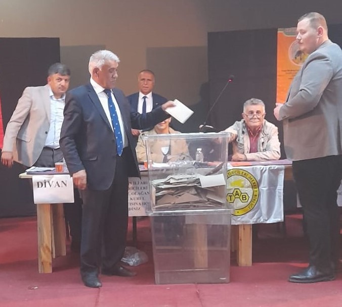 BİRLİK BAŞKANI İLHAN EVLİYAOĞLU GÜVEN TAZELEDİ